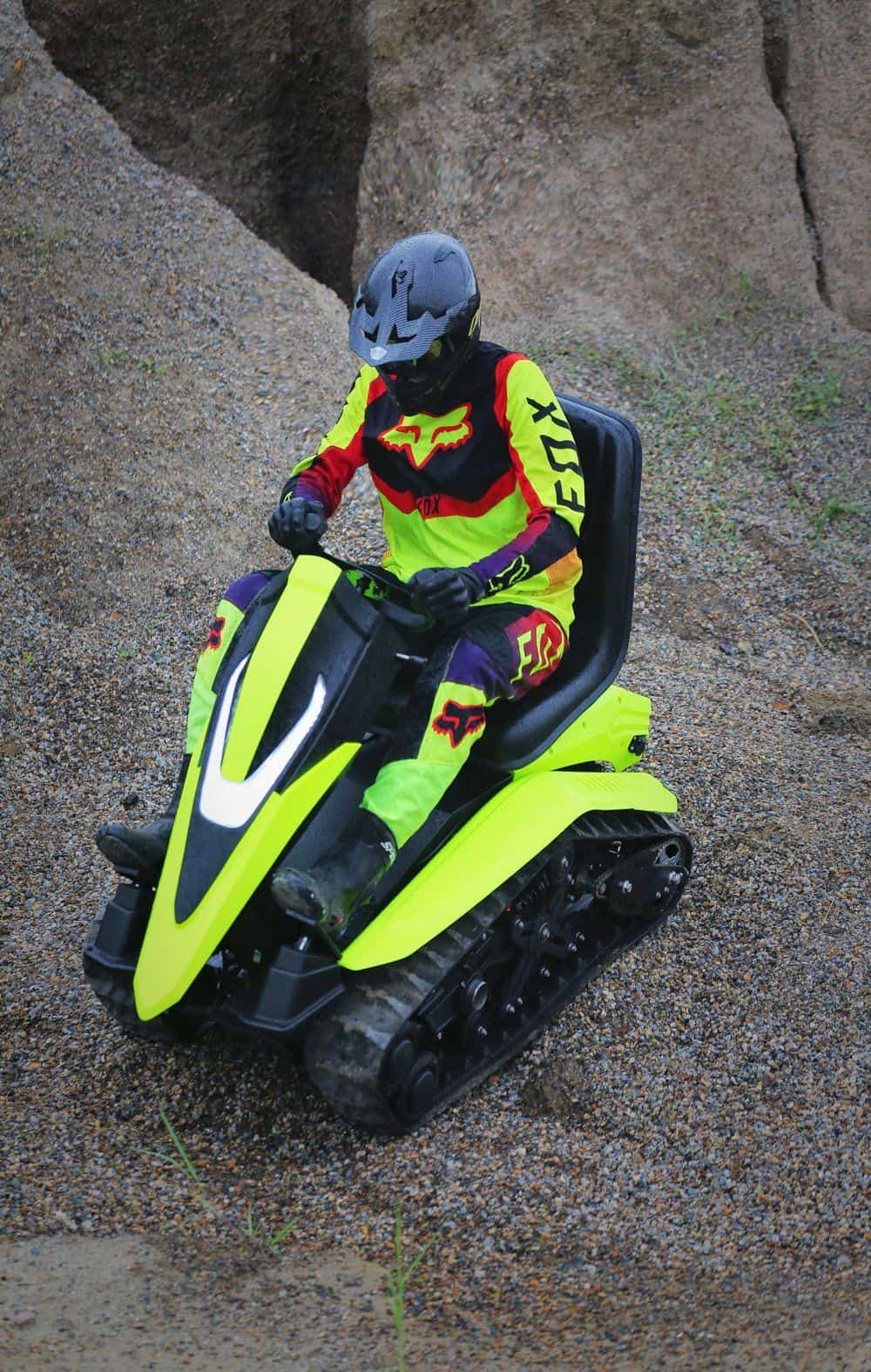 Yolsuzluqda 72V Elektrikli Dual Track Snowmobile